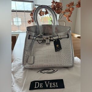 Silver Crocodile Embossed Women's Bag| De Vesi